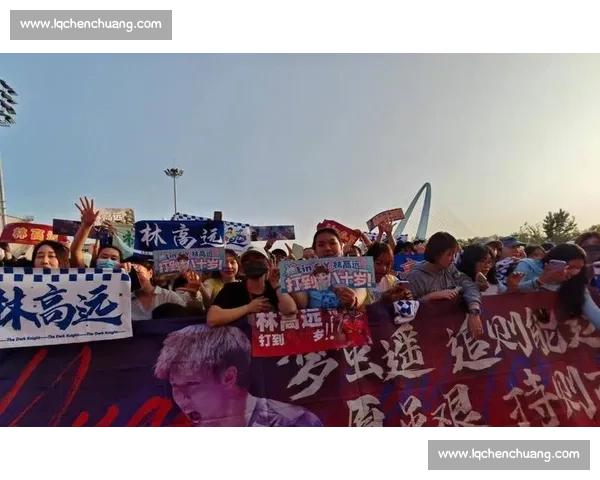 林高远与时尚才女合影引热议 工作室澄清:仅是跨界合作 林高远与时尚才女合影引热议 工作室澄清:仅是跨界合作
