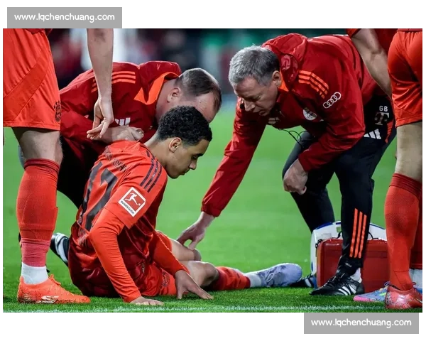 卡瓦尼小腿伤缺战拜仁 博卡锋线核心缺席关键战役