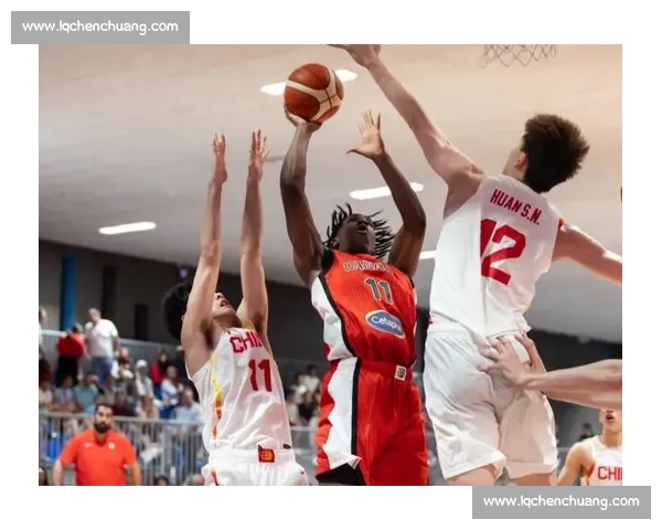 郇斯楠 20 分钟 5 帽！护框如铁闸引爆全场