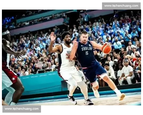 西决 G3 火箭 41 分溃败：哈登保罗哑火 + 19 失误 库里三节轰 35 分创纪录