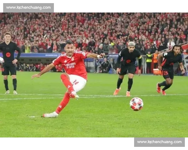 孔帕尼亲赴迈阿密观战本菲卡博卡，世俱杯战术侦察